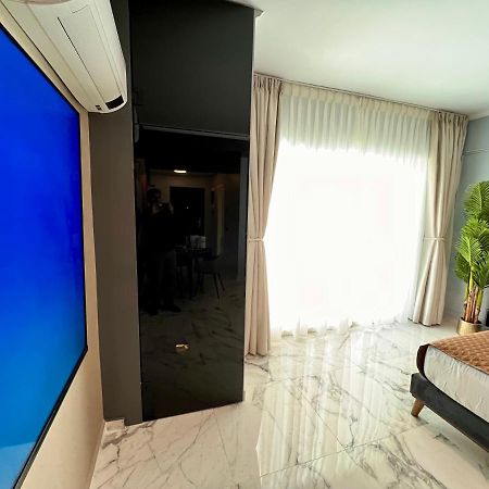 Blue Luxury Studio Mamaia Exterior photo
