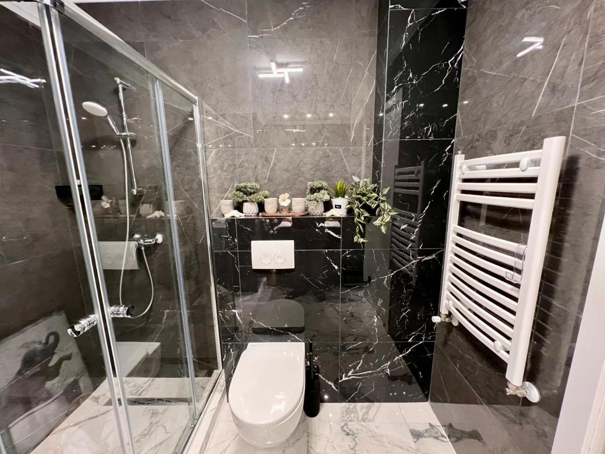 Blue Luxury Studio Mamaia Exterior photo